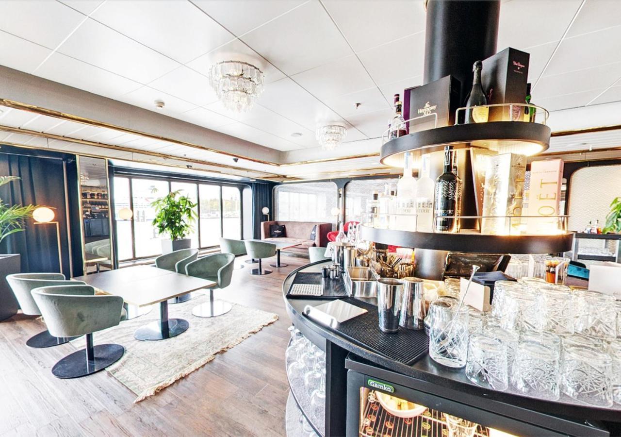 Hotel Viking Line Ferry Gabriella - One-Way Journey From Stockholm To Helsinki Exterior foto